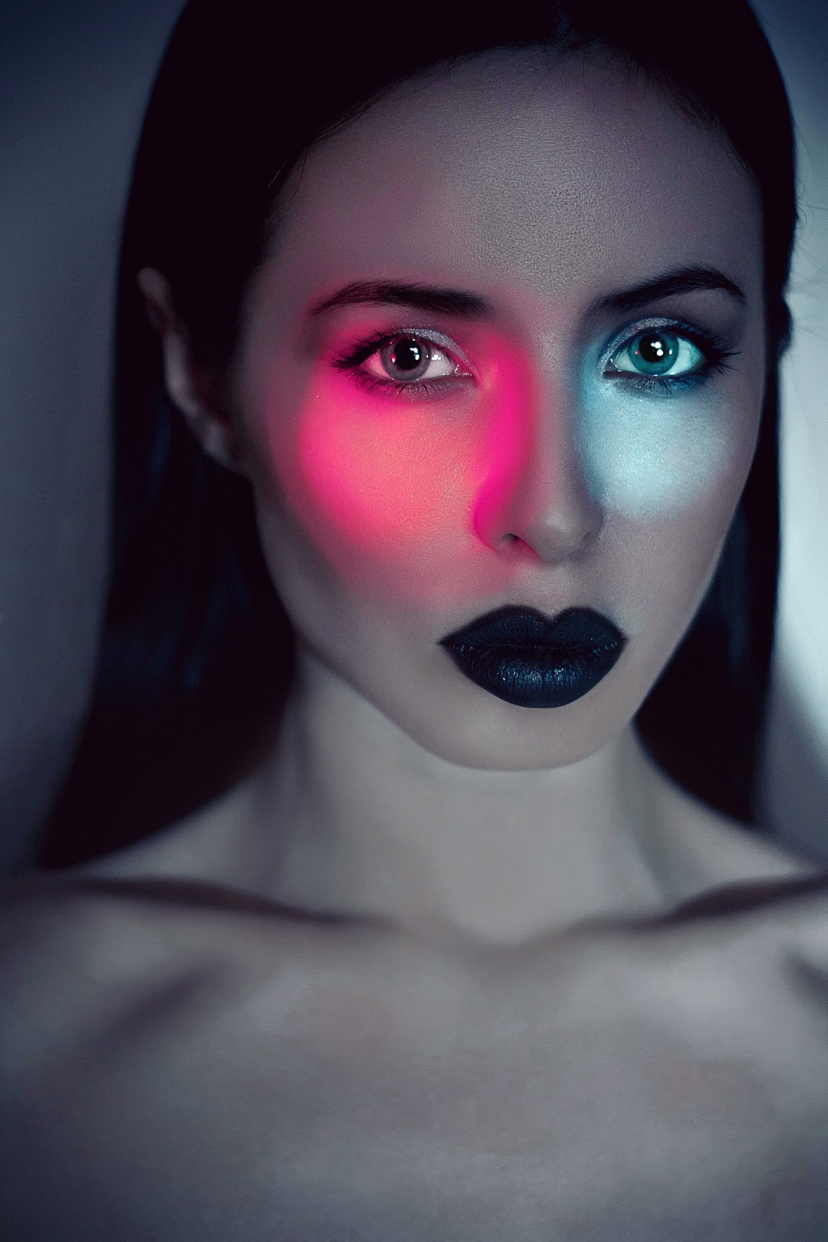 Do women need to wear makeup